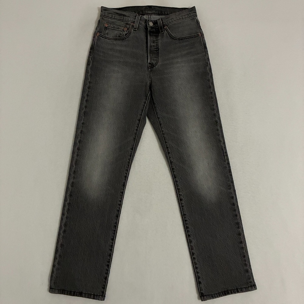 Levis 501 Jeans Womens Size 26x30 (Fits 28x28) Denim Button Fly Pants